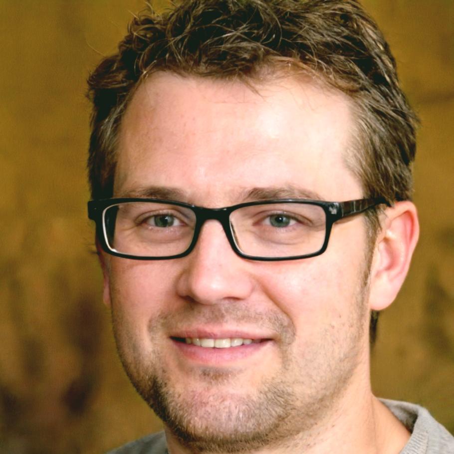 Program instructor with expertise in self-knowledge methods